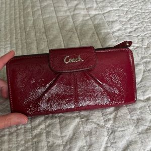 Coach patent leather wallet plum/raspberry